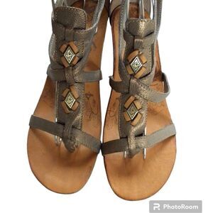 OTBT Lubbock Women's US 9.5 Strappy Pewter Ankle Strap Gladiator Wedge Sandals